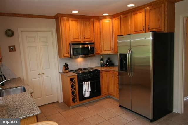 1319 Pelham Road Harrisburg, PA 17110 - Photo 6 of 25 Gallery Image 6