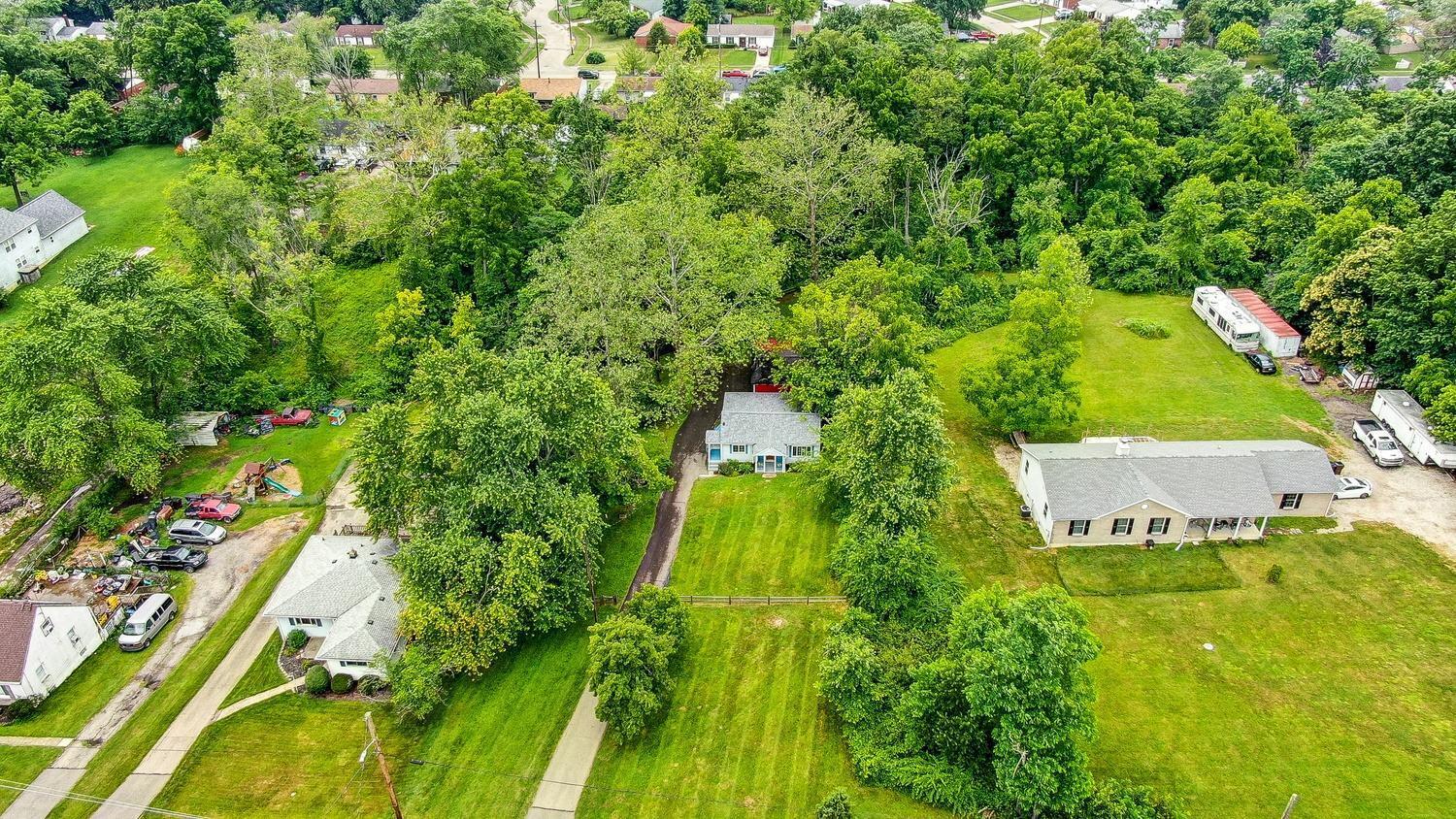 9911 Pippin Road Cincinnati, OH 45231 - Photo 26 of 40