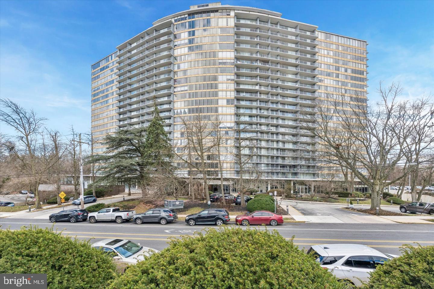 3900-00 West Ford Road, Unit 14K Philadelphia, PA 19131 - Photo 21 of 42 Modern high-rise living awaits you.