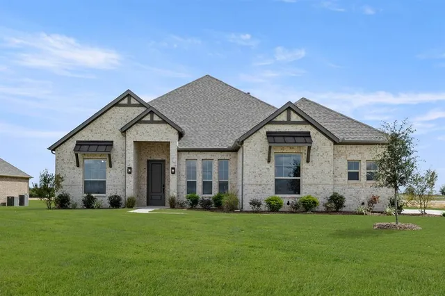 $649,900 | 124 Evanston Court, Rhome, TX 76078