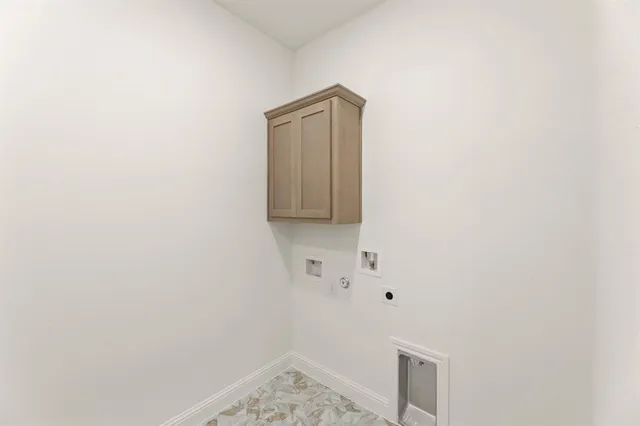 $649,900 | 124 Evanston Court, Rhome, TX 76078