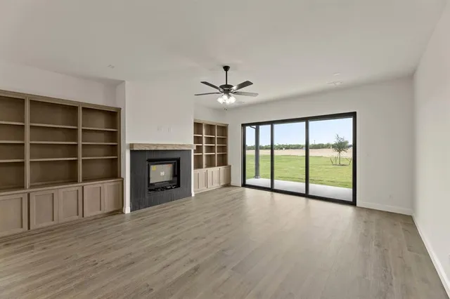 $649,900 | 124 Evanston Court, Rhome, TX 76078