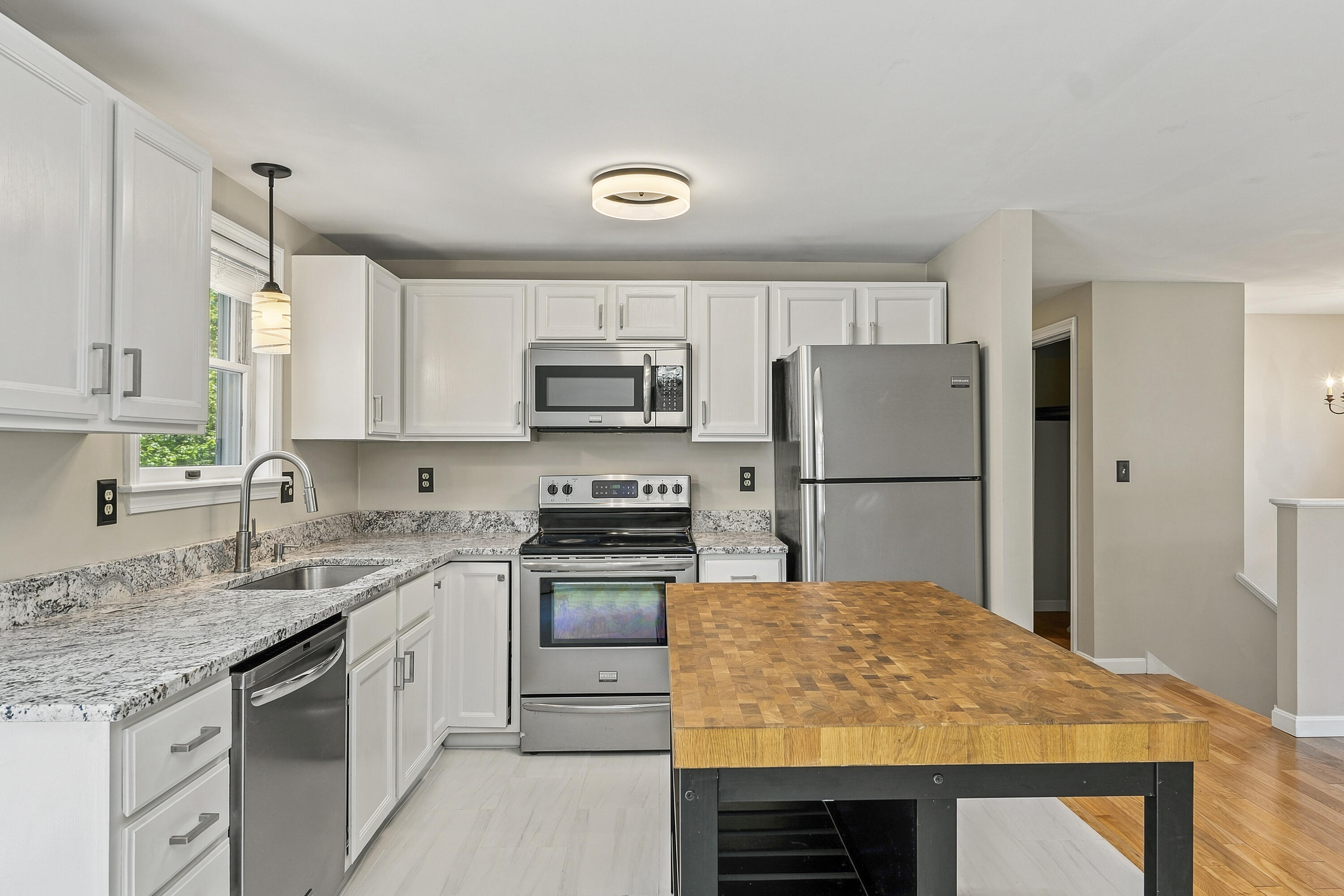 49 Buttonwood Road South Berwick, ME 03908 - Photo 10 of 55 1ii 49 Buttonwood Rd_116