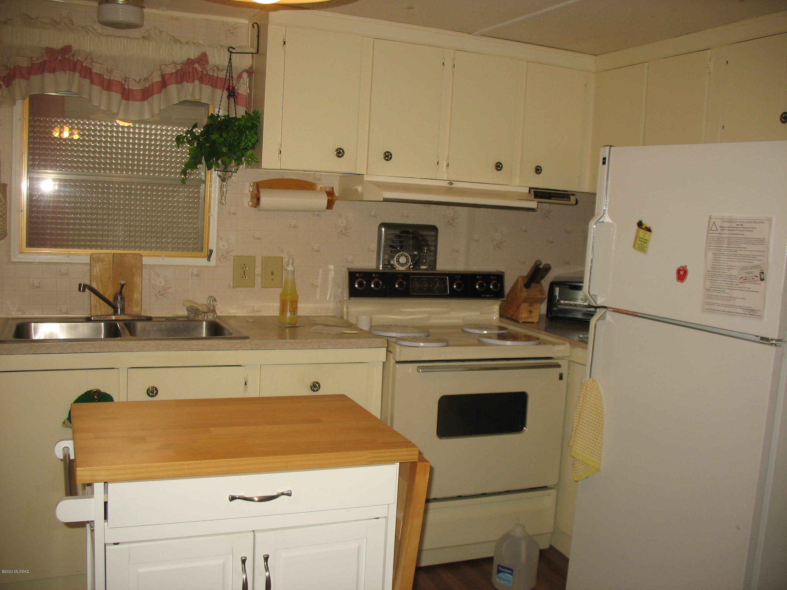 5738 West Box R Street Tucson, AZ 85713 - Photo 4 of 17 Gallery Image 4