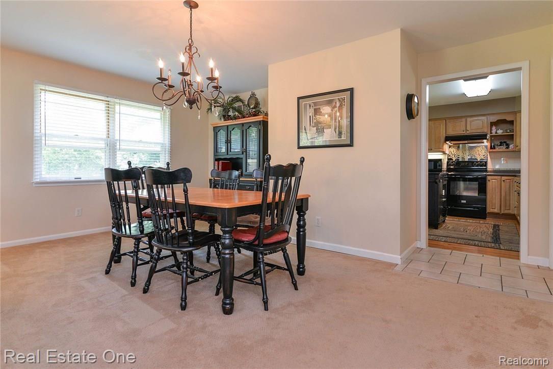 1343 Lone Tree Road Milford, MI 48380 - Photo 12 of 56 25_12.jpg