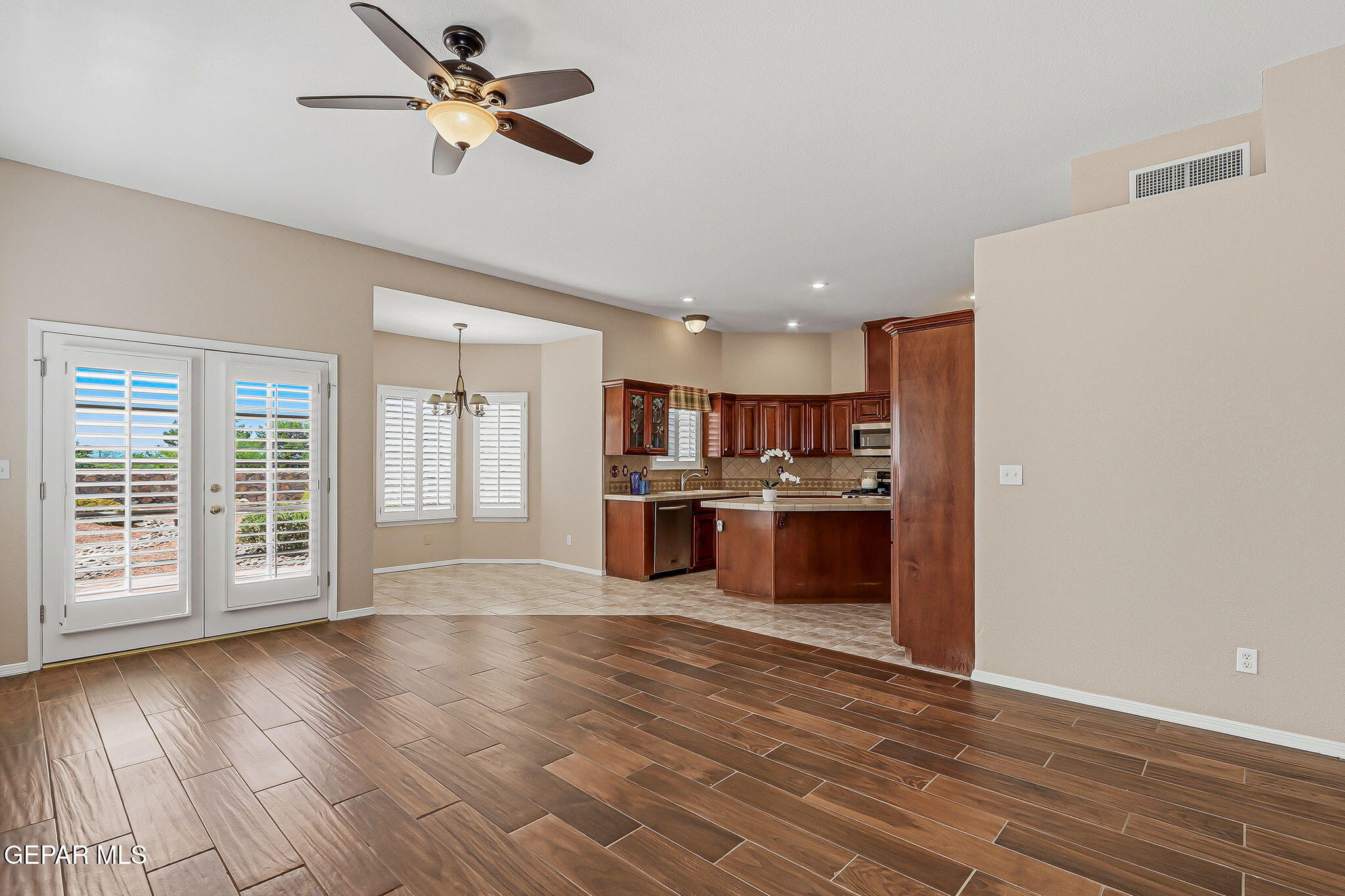 1385 Rainbow Ridge Drive El Paso, TX 79912 - Photo 25 of 49 40-web-or-mls-IMG_6348