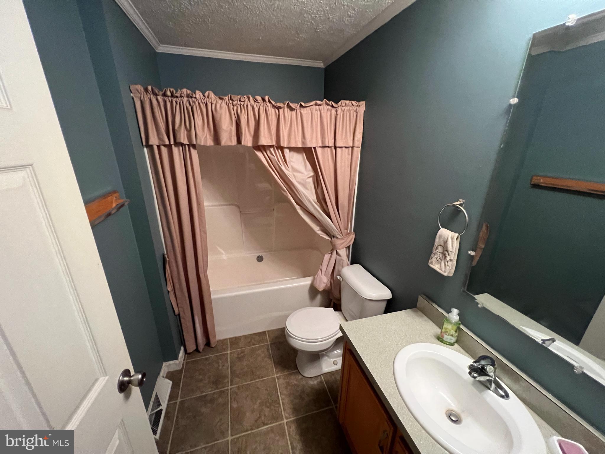 6300 Mountain Road Dover, PA 17315 - Photo 17 of 69 Gallery Image 17