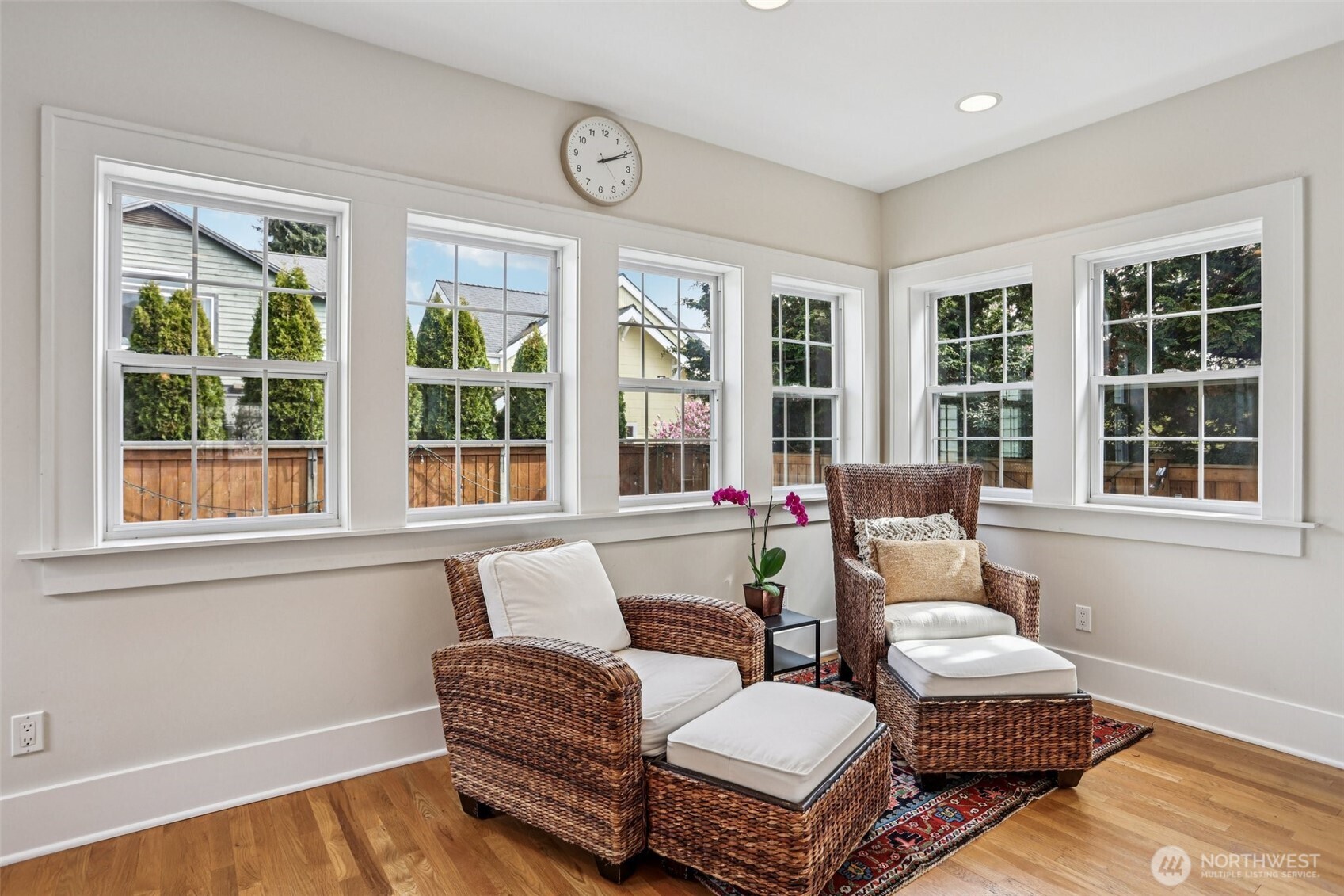 4726 Thackeray Place Northeast Seattle, WA 98105 - Photo 12 of 40