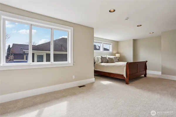 $1,695,000 | 4726 Thackeray Place Northeast, Seattle, WA 98105