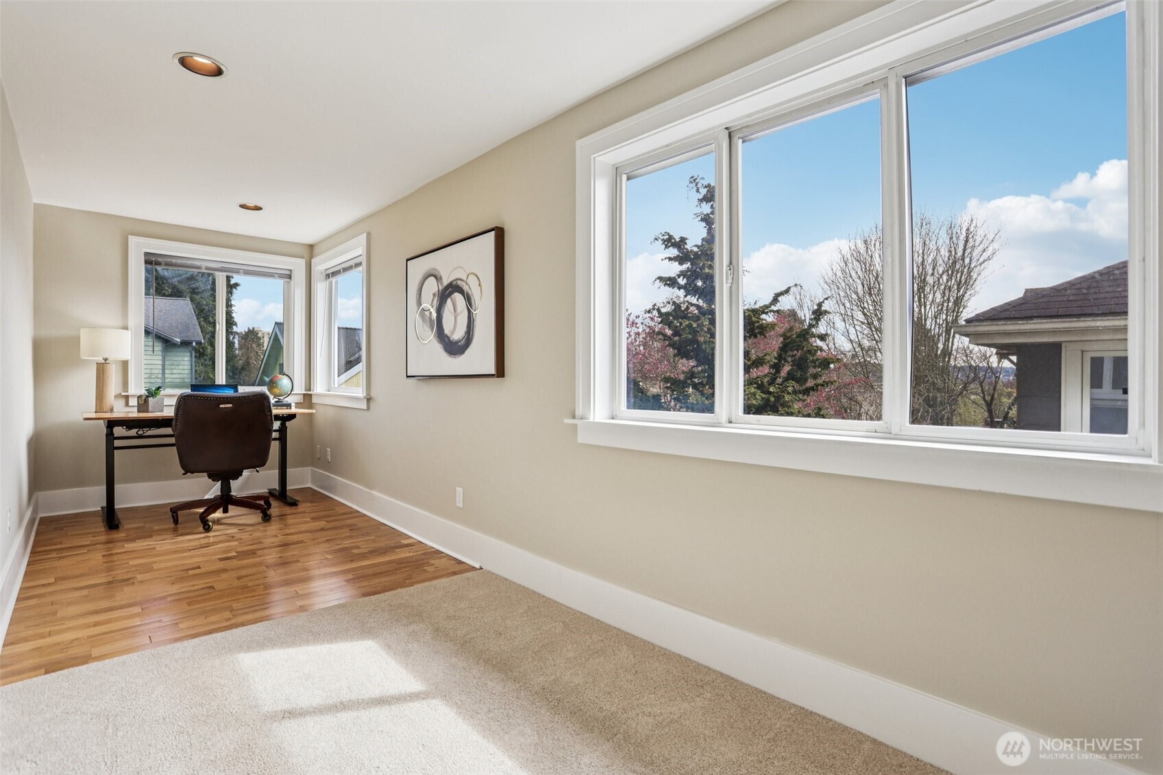 4726 Thackeray Place Northeast Seattle, WA 98105 - Photo 17 of 40