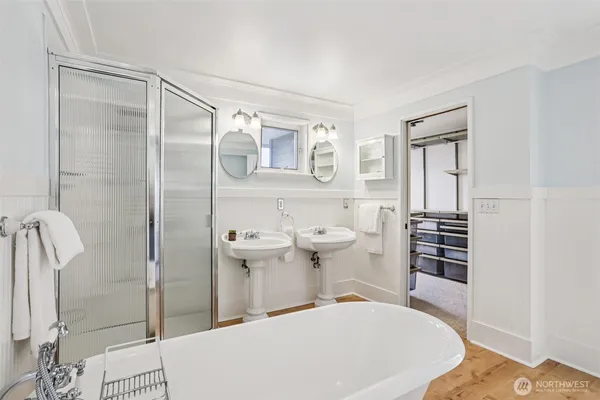 $1,695,000 | 4726 Thackeray Place Northeast, Seattle, WA 98105