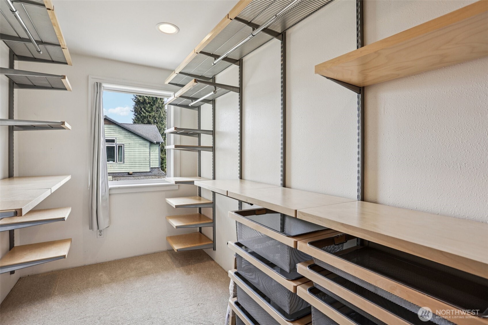 4726 Thackeray Place Northeast Seattle, WA 98105 - Photo 22 of 40
