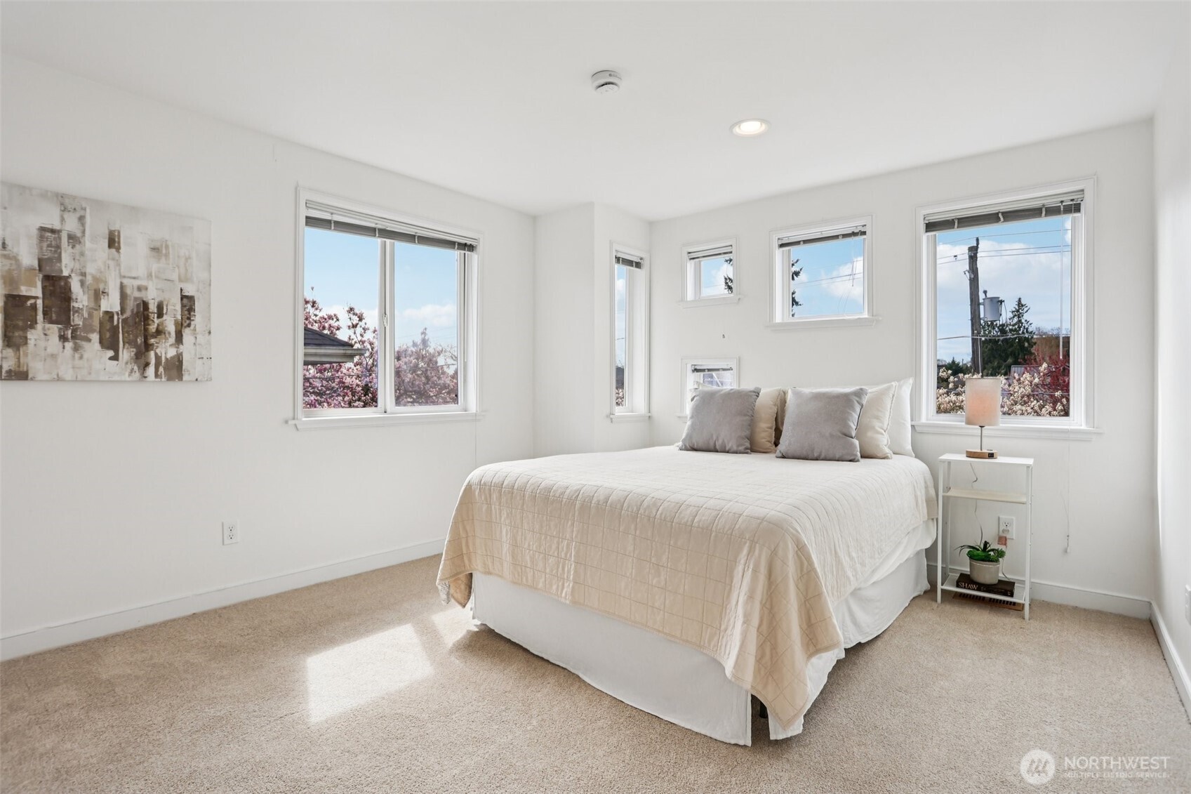 4726 Thackeray Place Northeast Seattle, WA 98105 - Photo 24 of 40