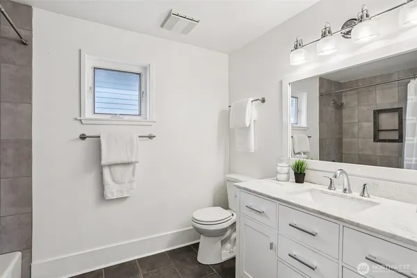 $1,695,000 | 4726 Thackeray Place Northeast, Seattle, WA 98105