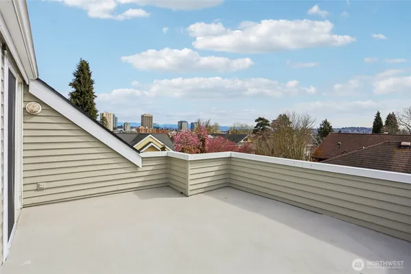 $1,695,000 | 4726 Thackeray Place Northeast, Seattle, WA 98105