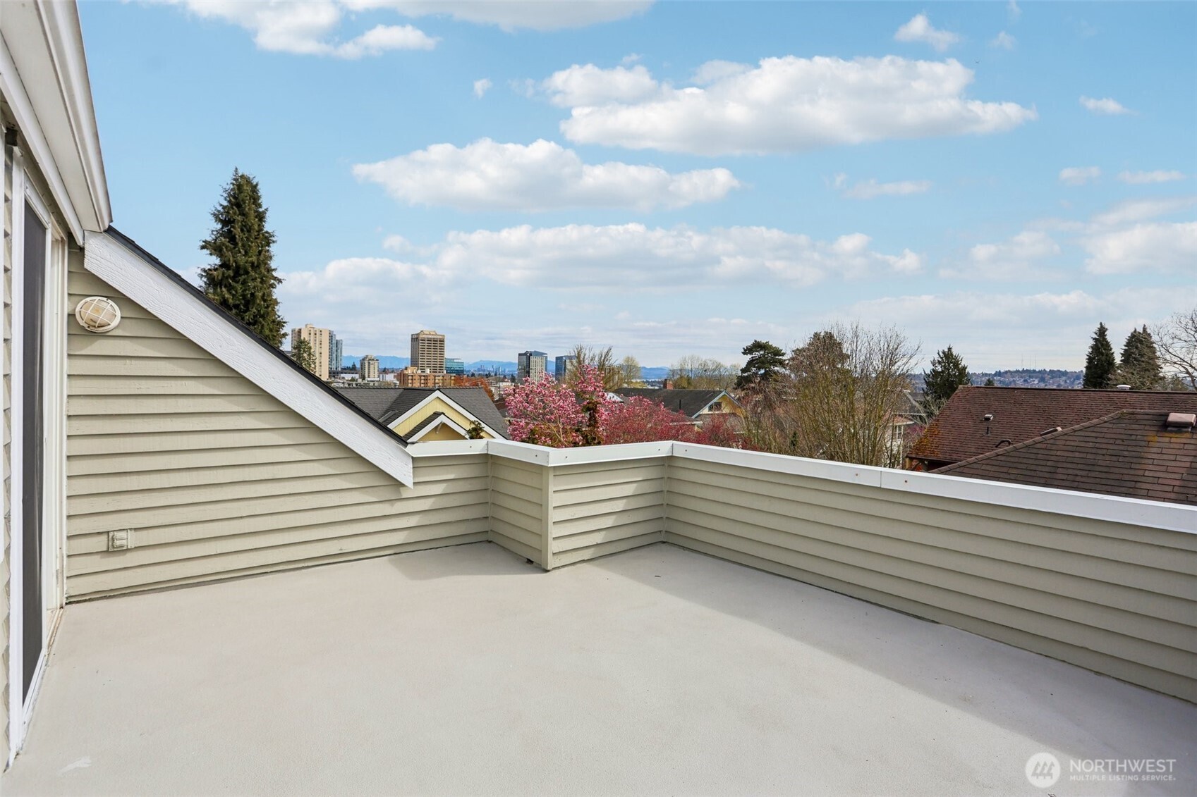 4726 Thackeray Place Northeast Seattle, WA 98105 - Photo 32 of 40