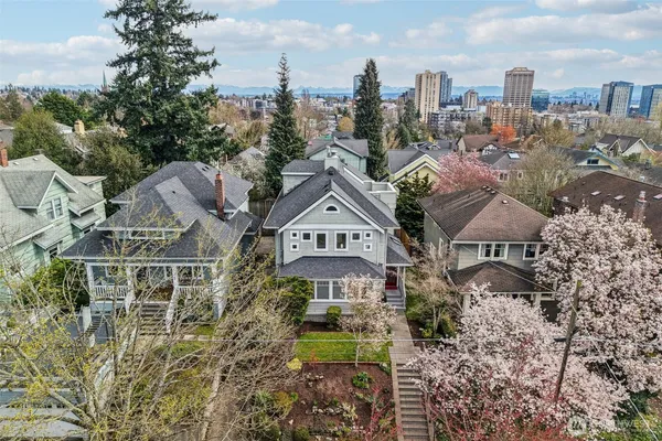 $1,695,000 | 4726 Thackeray Place Northeast, Seattle, WA 98105