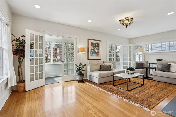 $1,695,000 | 4726 Thackeray Place Northeast, Seattle, WA 98105