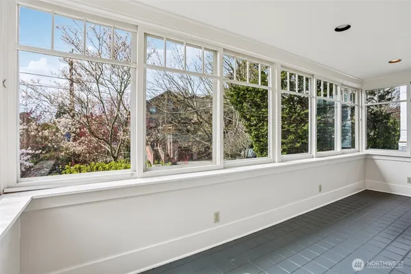 $1,695,000 | 4726 Thackeray Place Northeast, Seattle, WA 98105