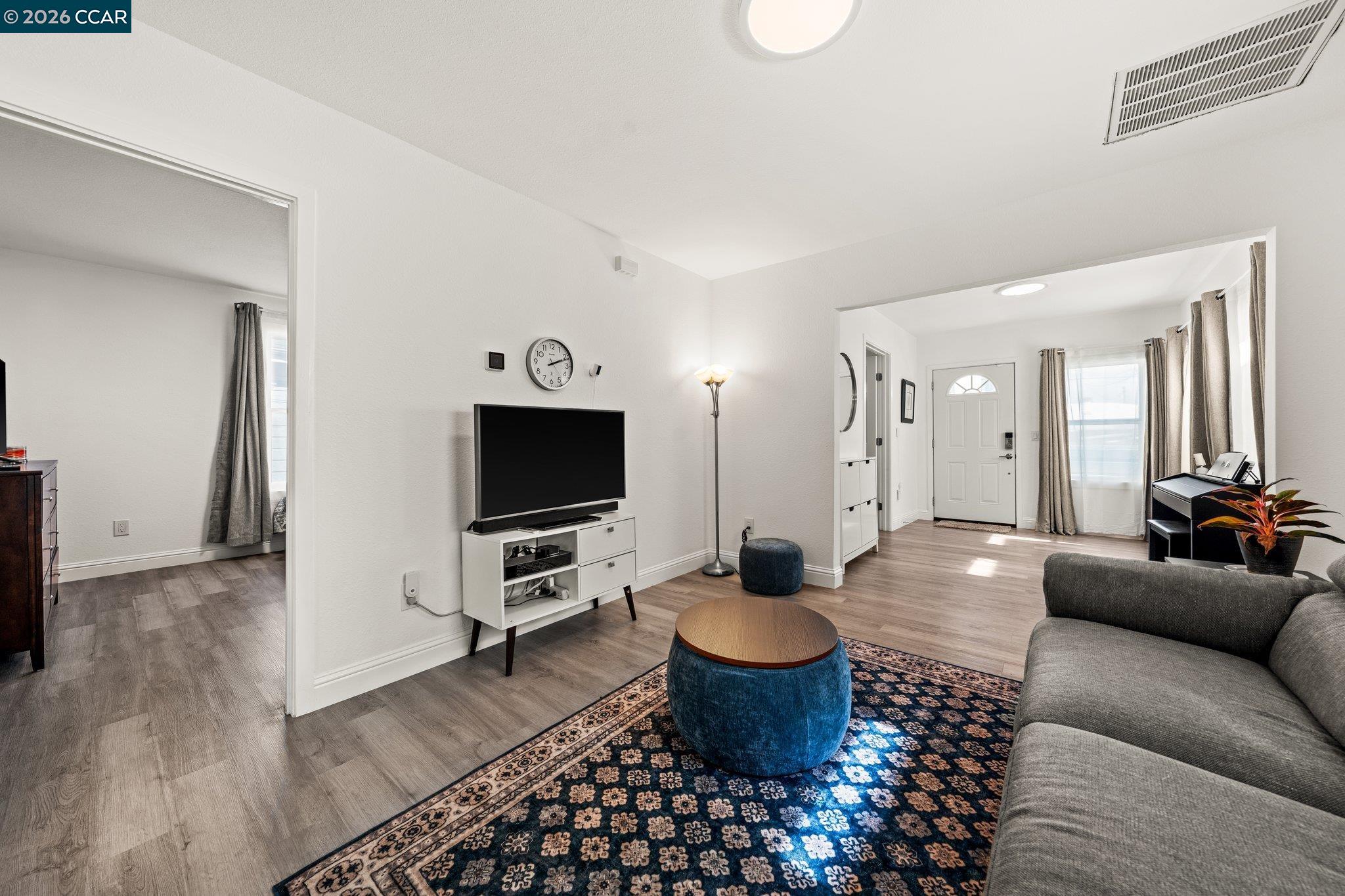 2517 Filbert Street Oakland, CA 94607 - Photo 14 of 44