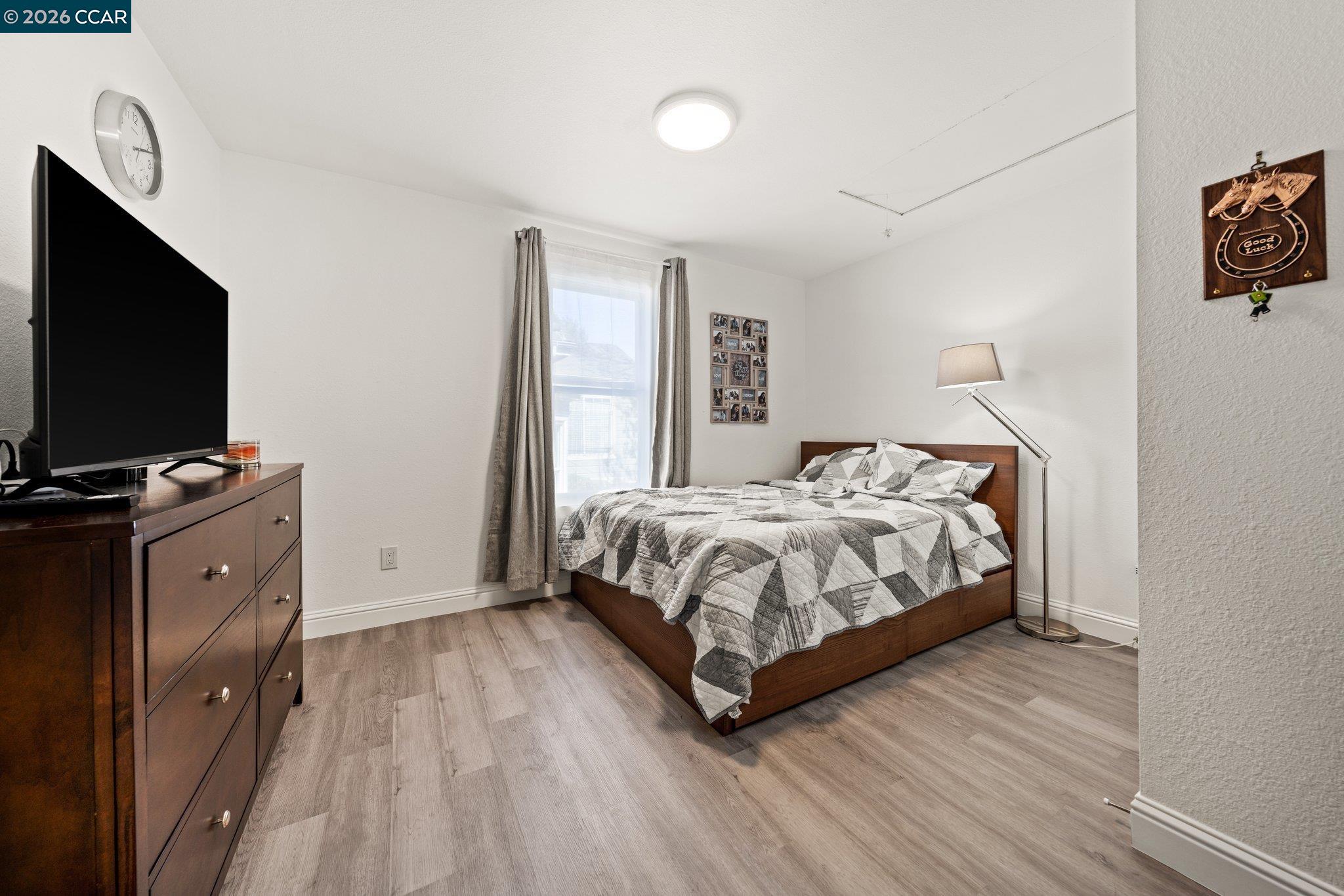 2517 Filbert Street Oakland, CA 94607 - Photo 15 of 44