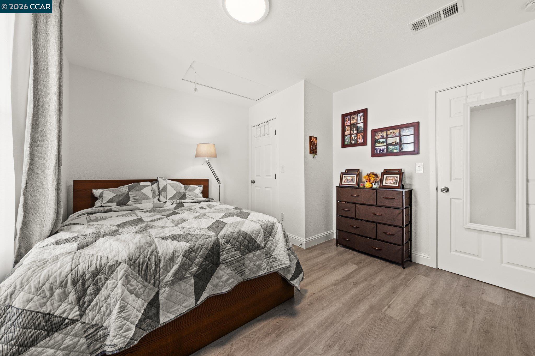 2517 Filbert Street Oakland, CA 94607 - Photo 16 of 44