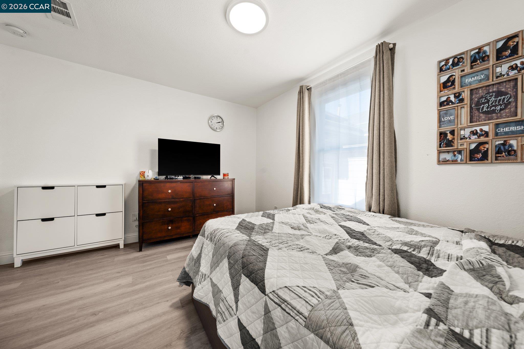 2517 Filbert Street Oakland, CA 94607 - Photo 17 of 44