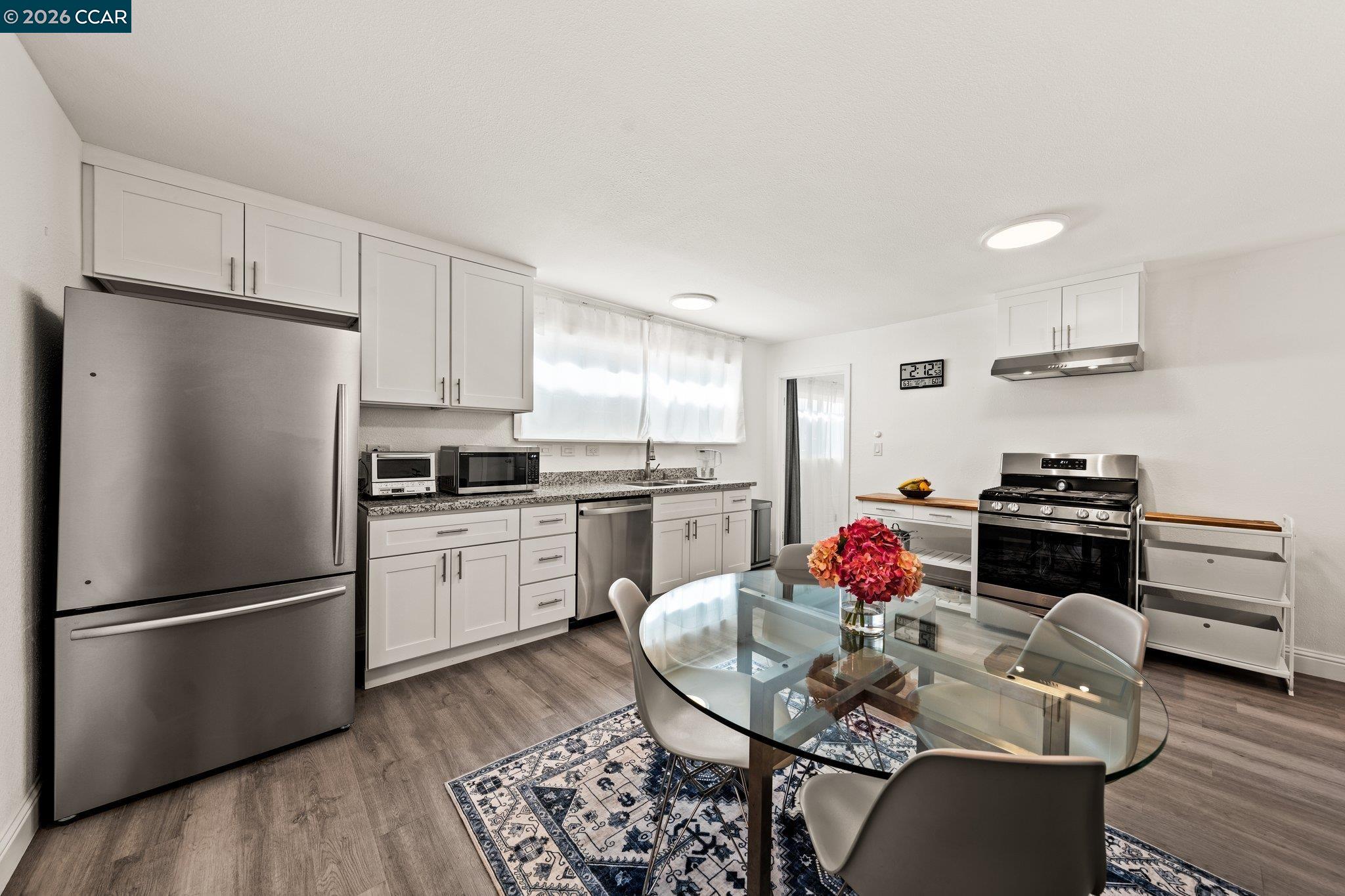 2517 Filbert Street Oakland, CA 94607 - Photo 19 of 44