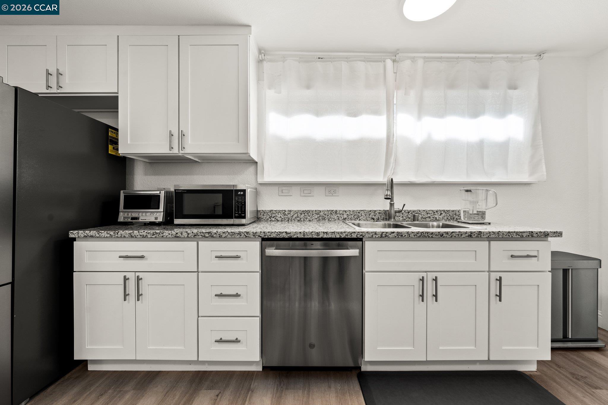 2517 Filbert Street Oakland, CA 94607 - Photo 22 of 44