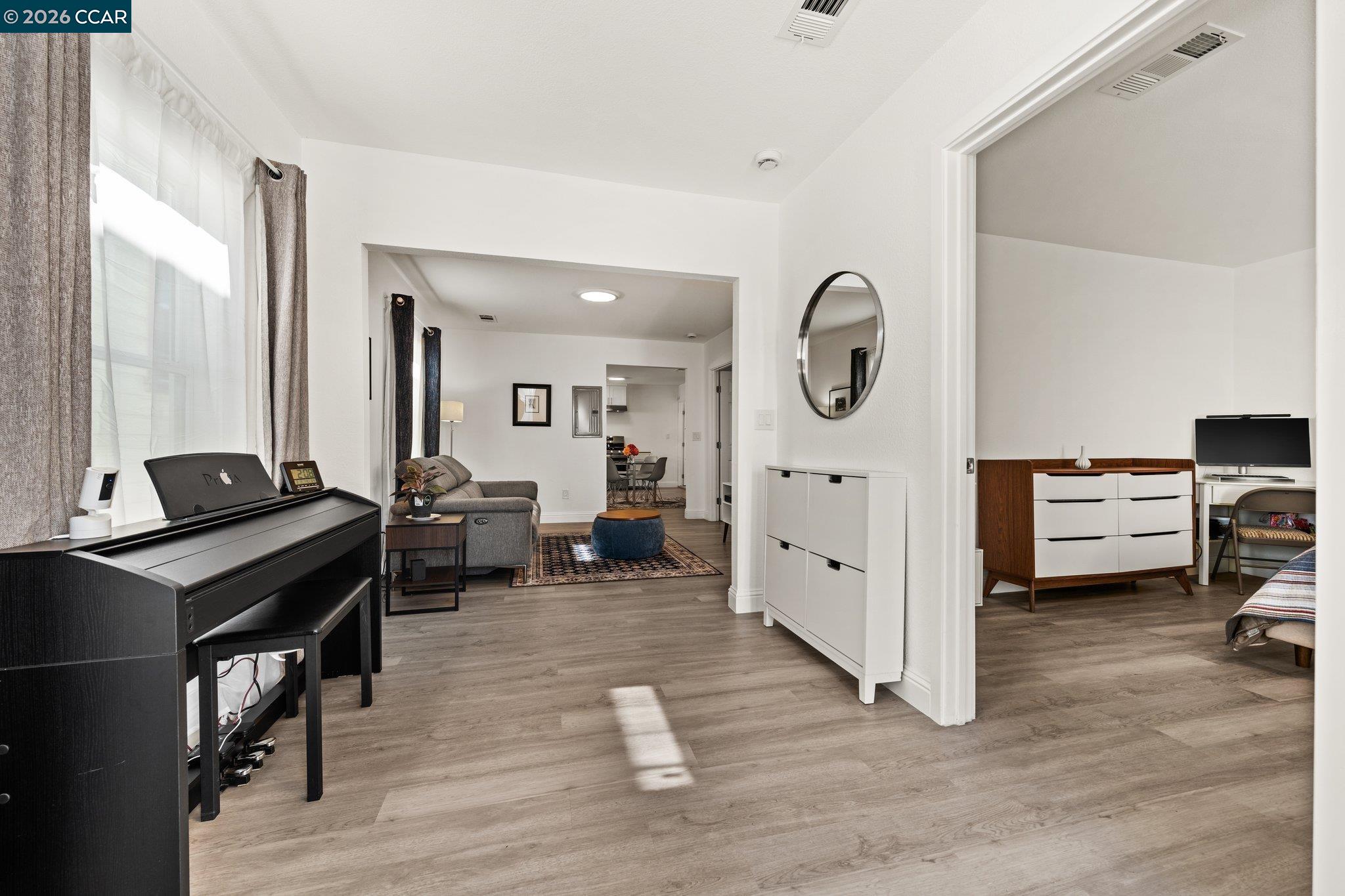 2517 Filbert Street Oakland, CA 94607 - Photo 6 of 44