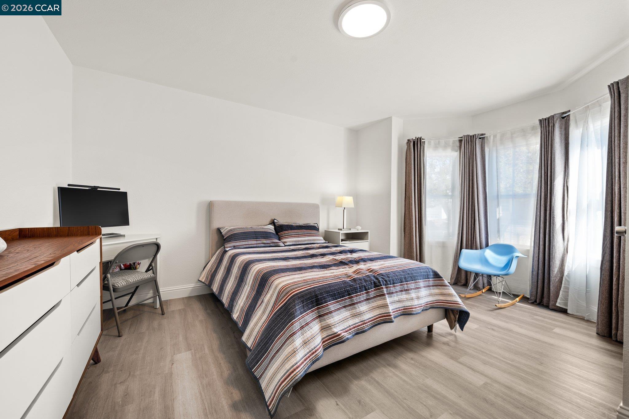 2517 Filbert Street Oakland, CA 94607 - Photo 7 of 44