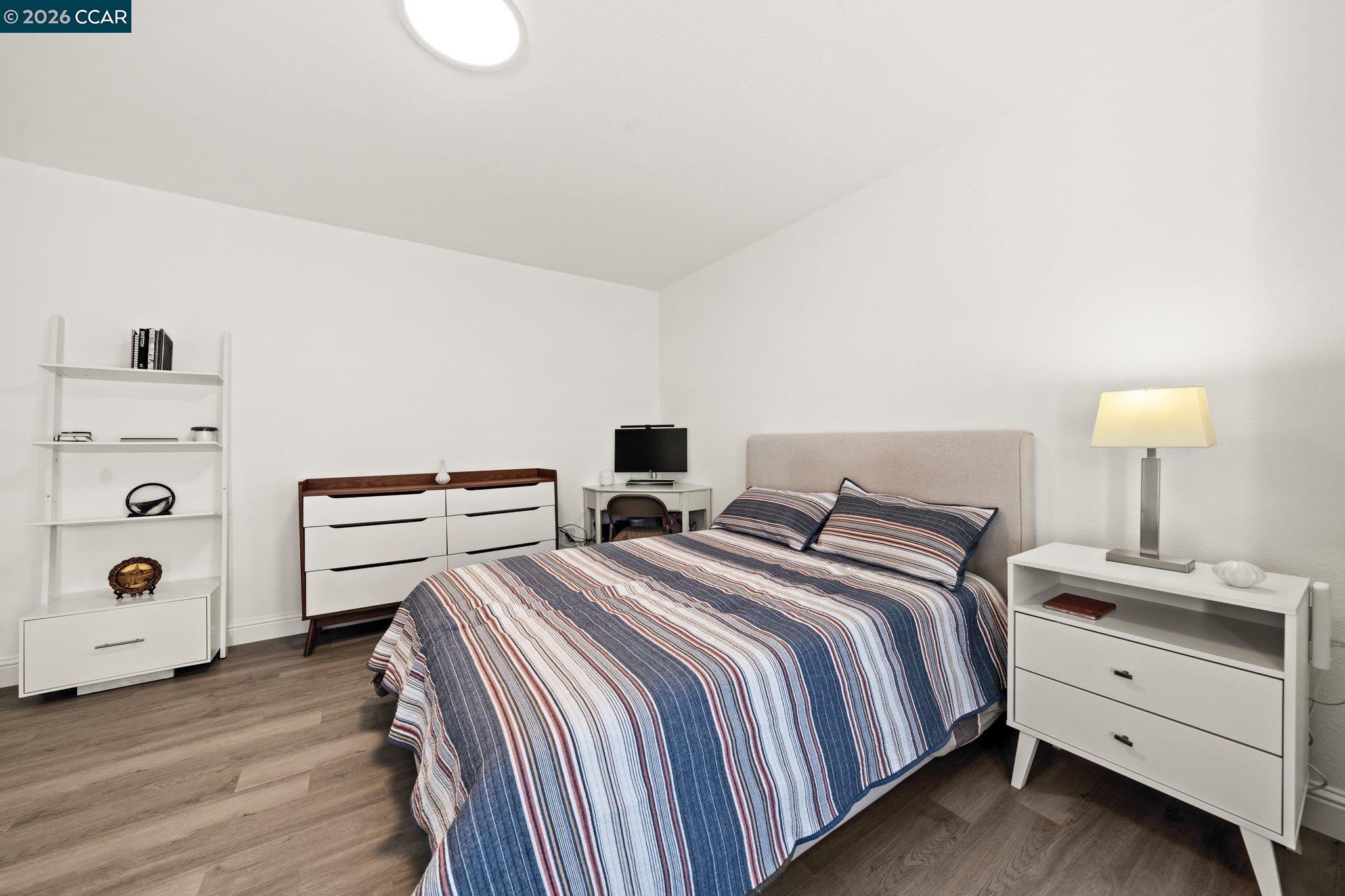 2517 Filbert Street Oakland, CA 94607 - Photo 9 of 44