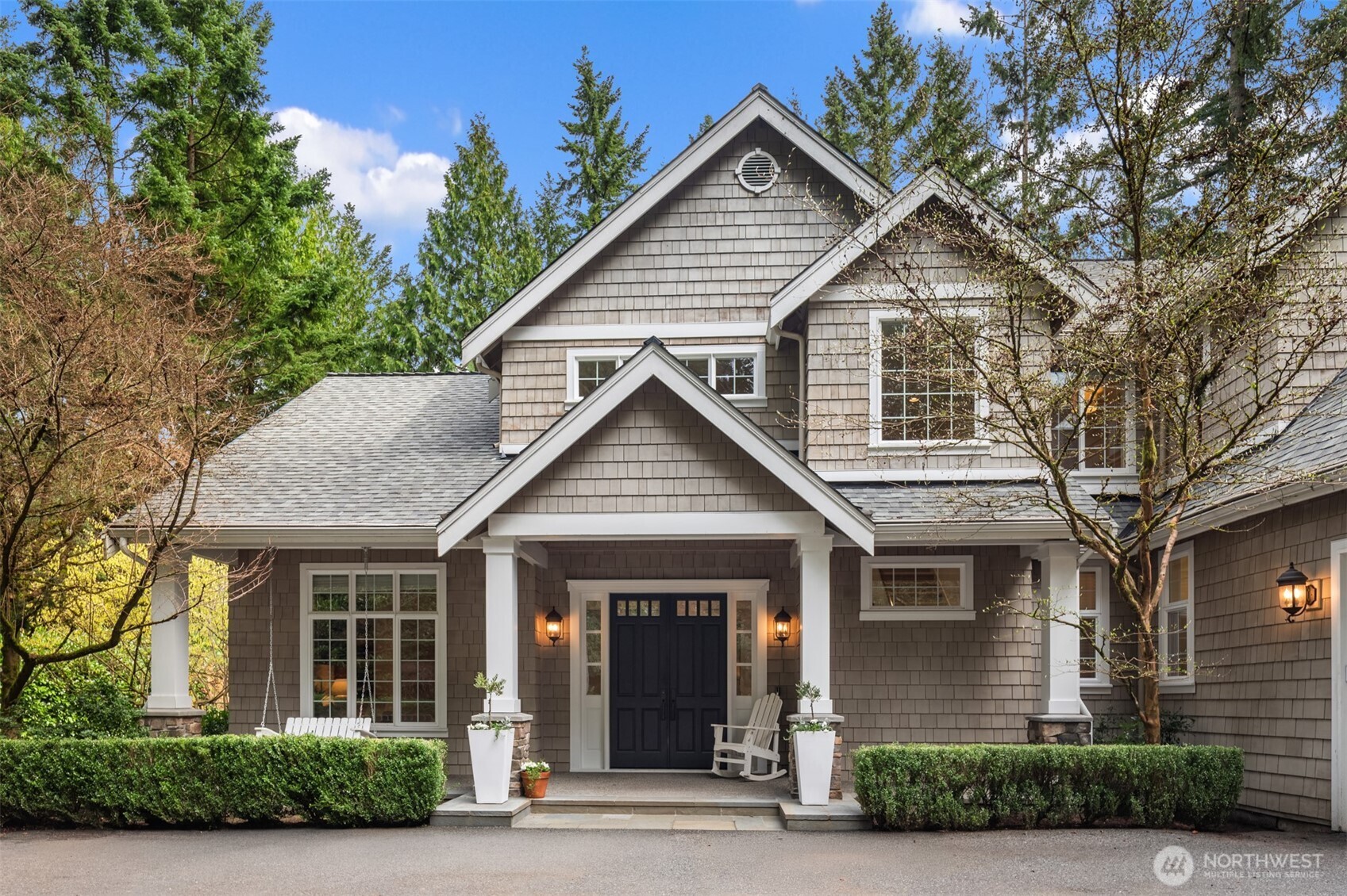 13609 Northeast 28th Street Bellevue, WA 98005 - Photo 2 of 27