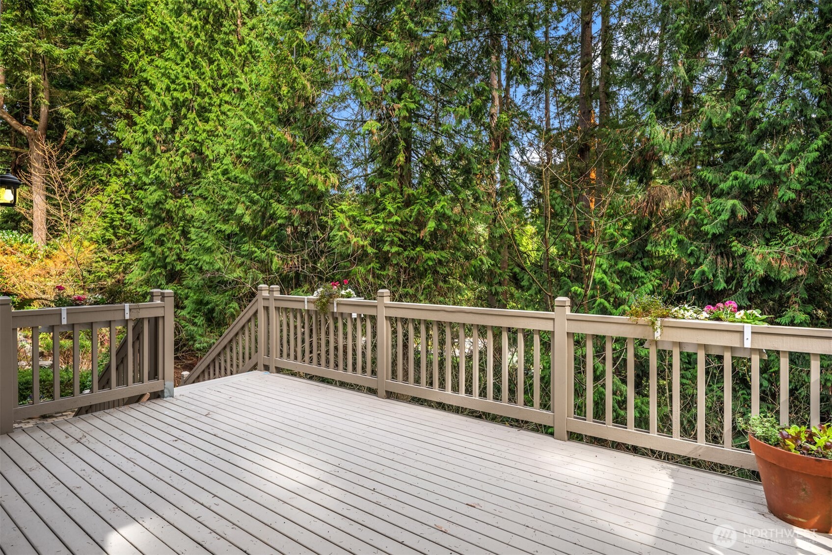 13609 Northeast 28th Street Bellevue, WA 98005 - Photo 22 of 27