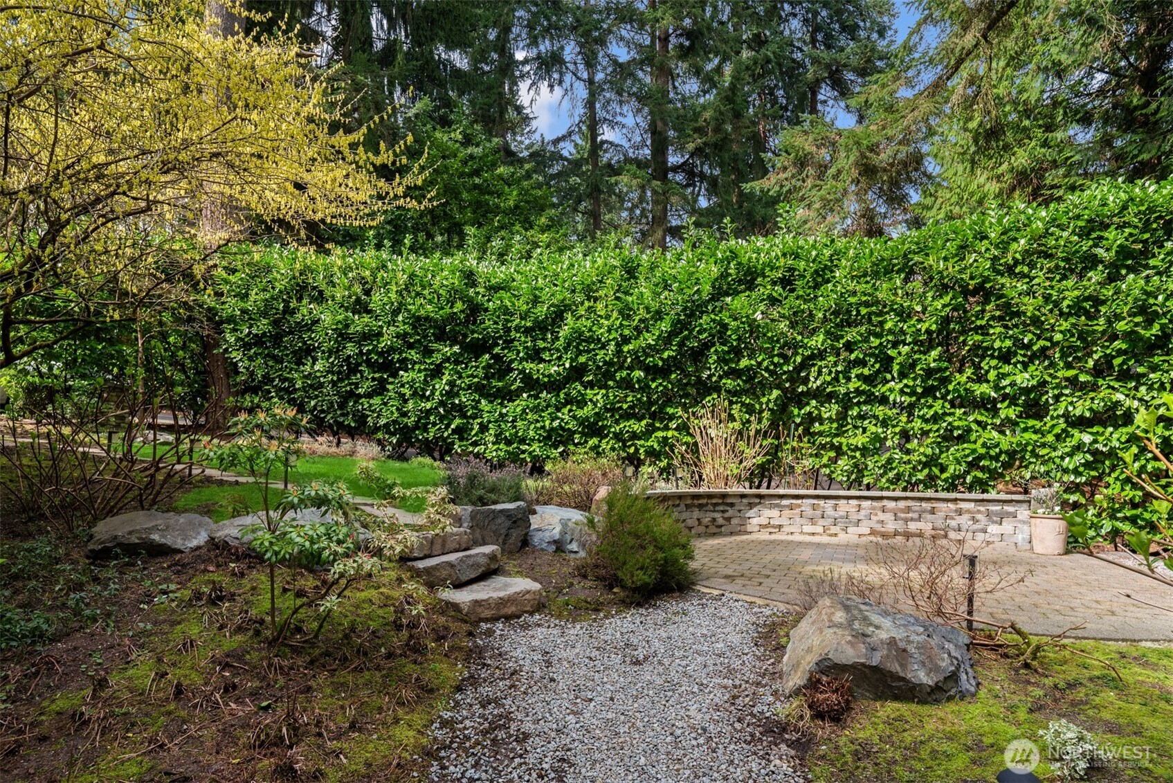13609 Northeast 28th Street Bellevue, WA 98005 - Photo 25 of 27