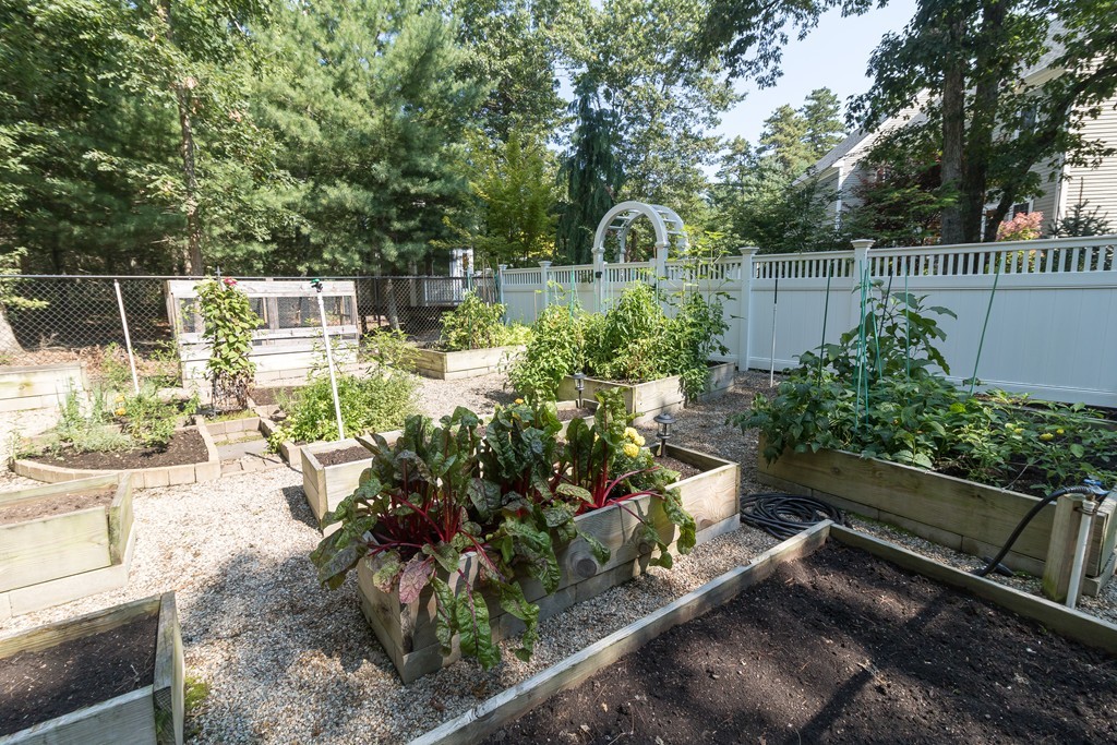 14 Clearing Farm Road Kingston, MA 02364 - Photo 8 of 30 Gallery Image 8
