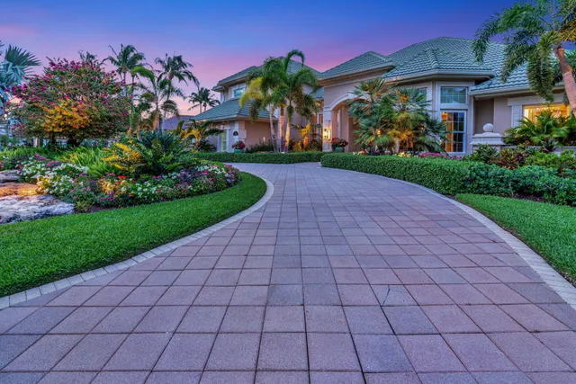 $3,499,000 | 7701 Southeast Manhasset Place, Hobe Sound, FL 33455