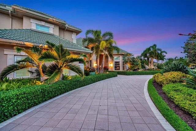 $3,499,000 | 7701 Southeast Manhasset Place, Hobe Sound, FL 33455