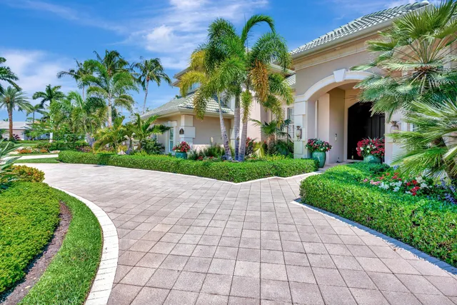 $3,499,000 | 7701 Southeast Manhasset Place, Hobe Sound, FL 33455