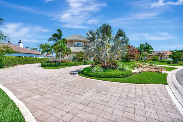$3,499,000 | 7701 Southeast Manhasset Place, Hobe Sound, FL 33455
