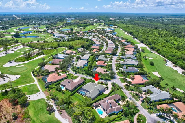 $3,499,000 | 7701 Southeast Manhasset Place, Hobe Sound, FL 33455