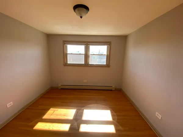 $2,100 | 6441 West Higgins Avenue, Unit 3W, Chicago, IL 60656