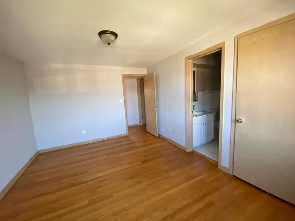 $2,100 | 6441 West Higgins Avenue, Unit 3W, Chicago, IL 60656