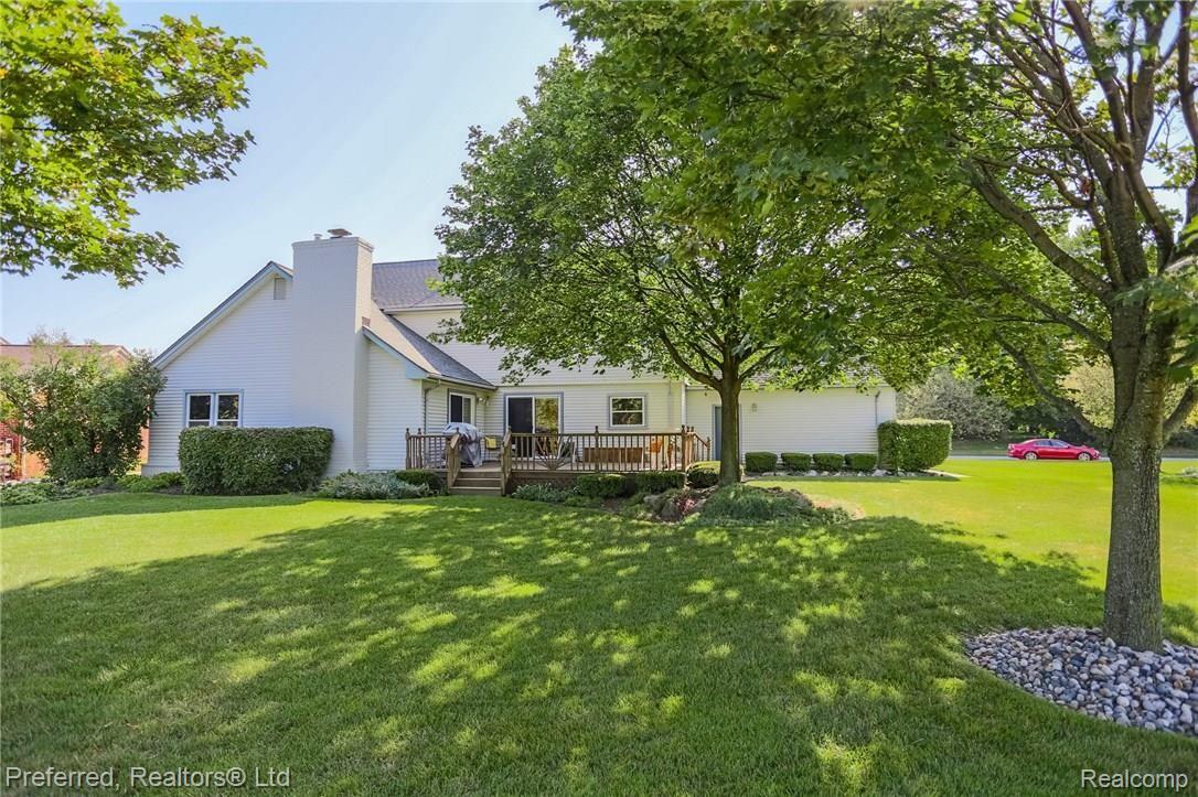 36133 Johnstown Road Farmington, MI 48335 - Photo 45 of 49 46IMG_5955.jpg