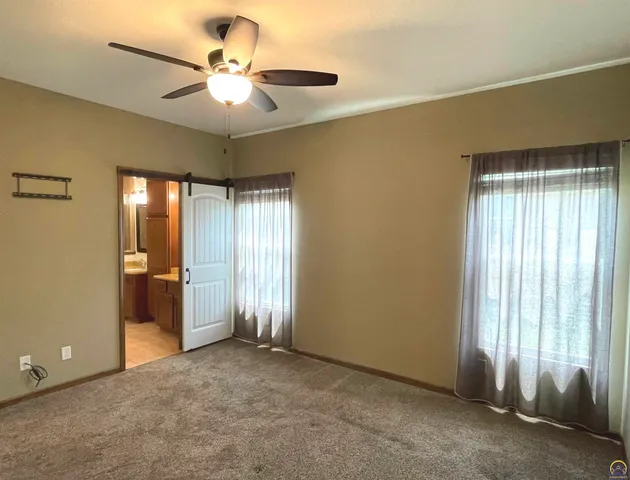 $369,000 | 4304 Southeast Whiteoak Lane, Topeka, KS 66609