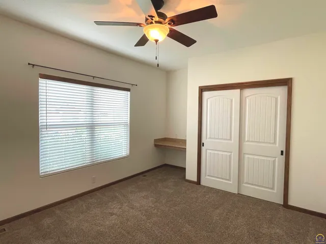 $369,000 | 4304 Southeast Whiteoak Lane, Topeka, KS 66609