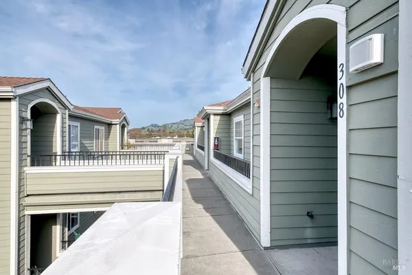 $595,000 | 1587 South Novato Boulevard, Unit 308, Novato, CA 94947