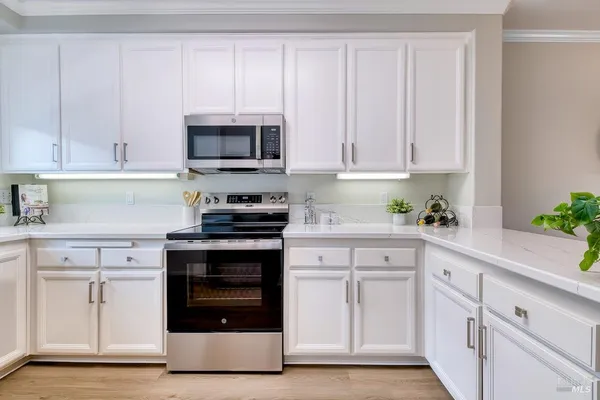 $595,000 | 1587 South Novato Boulevard, Unit 308, Novato, CA 94947