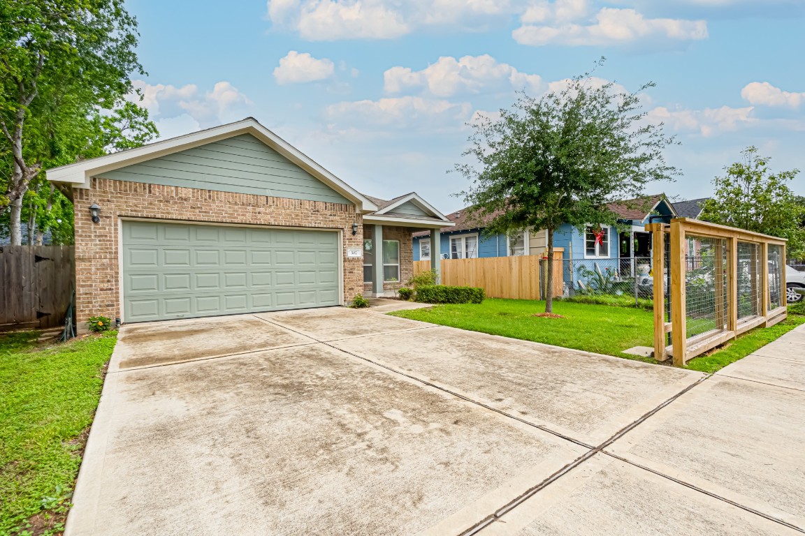 507 Rouse Street Houston, TX 77020 - Photo 2 of 24