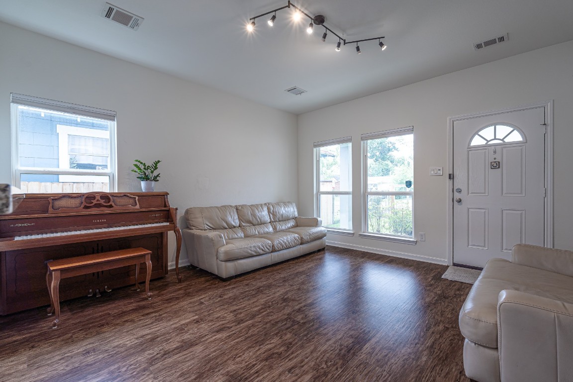 507 Rouse Street Houston, TX 77020 - Photo 7 of 24